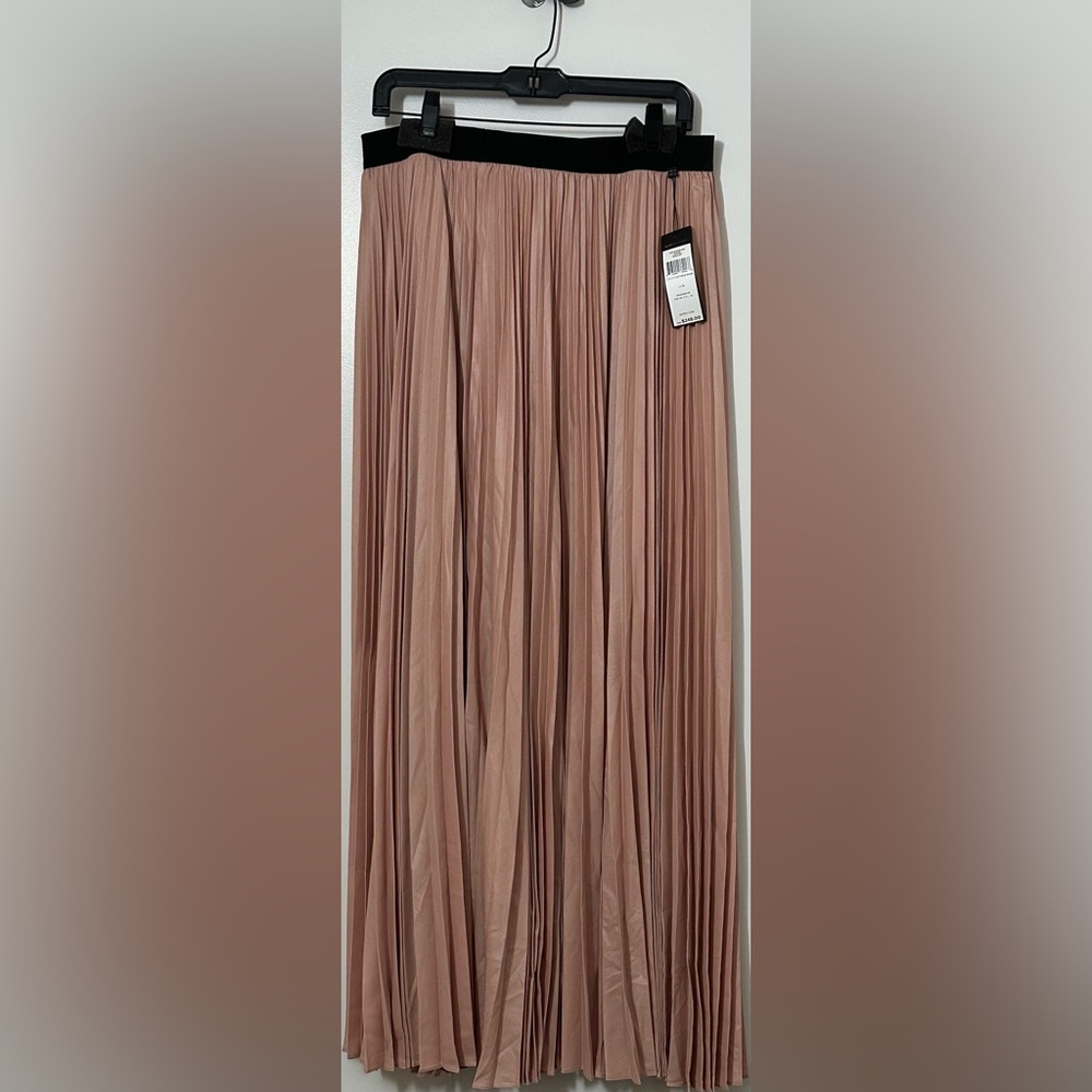 BCBG MAXAZRIA Pink pleated maxi skirt